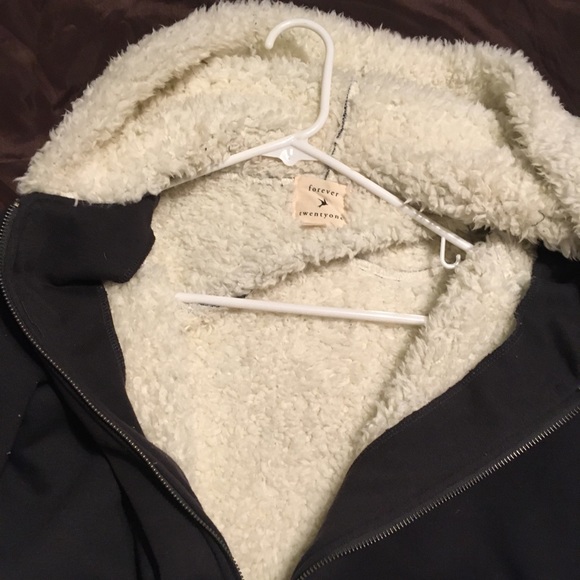 Black jacket - Picture 3 of 3